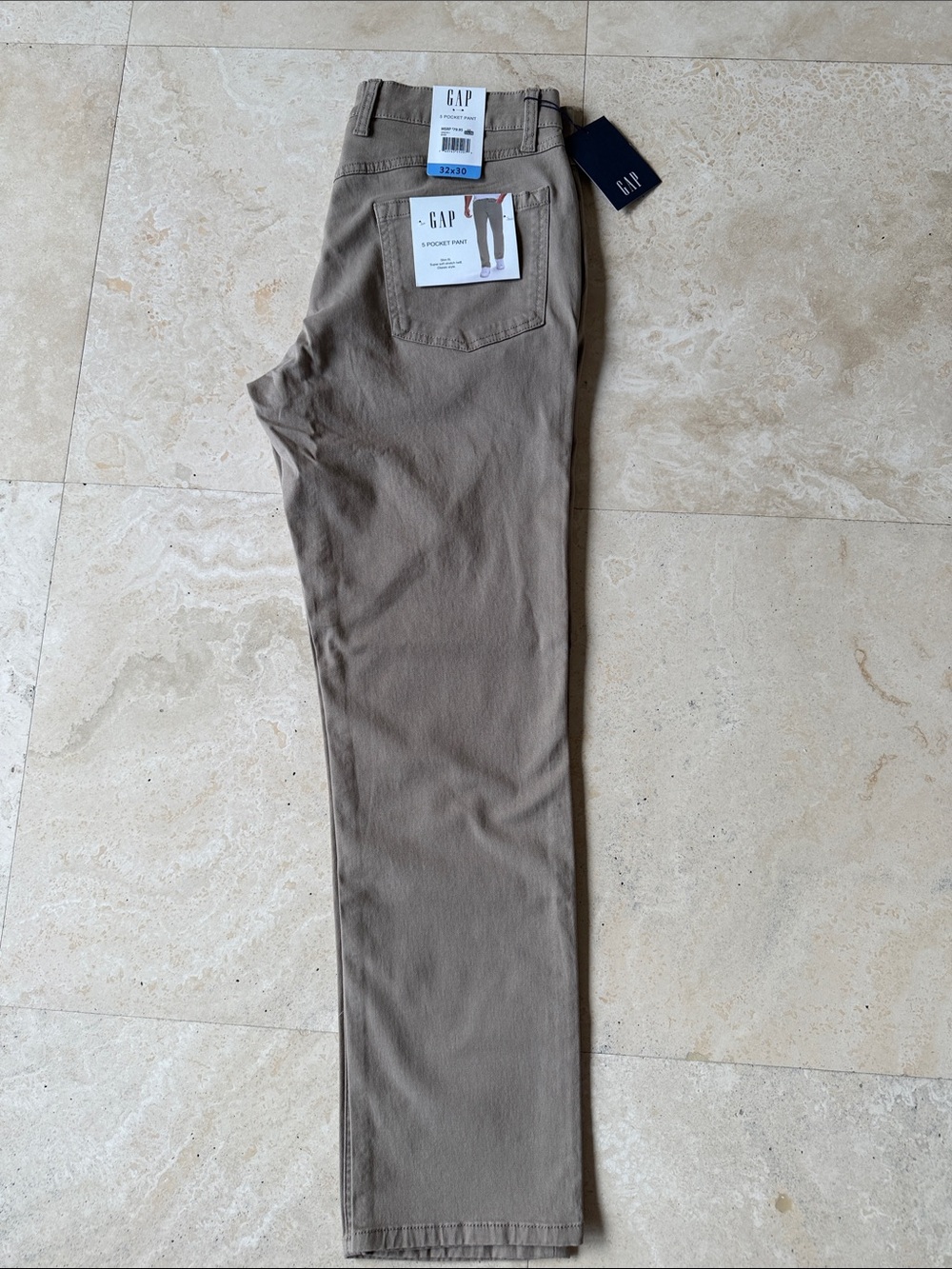 GAP Men's Straight Chinos in Taupe Brown